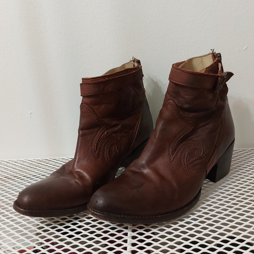 Freebird by Steven Brick brown ankle booties size 9